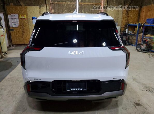 5XYAEFS52TG004423 2026 KIA EV9 White Вид ззаду