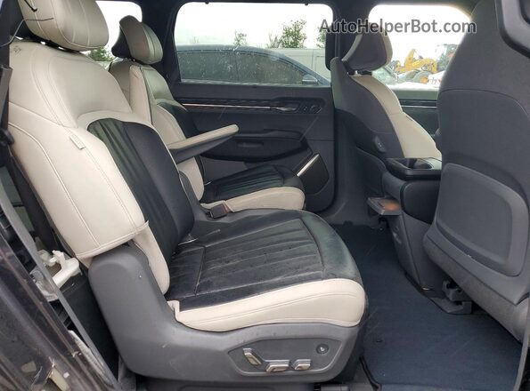 5XYAEFS54SG002686 2025 KIA EV9 Gray Вид задньої частини салону