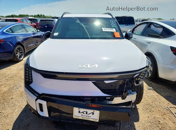 5XYAEFS56TG005008 2026 KIA EV9 Белый Вид спереди