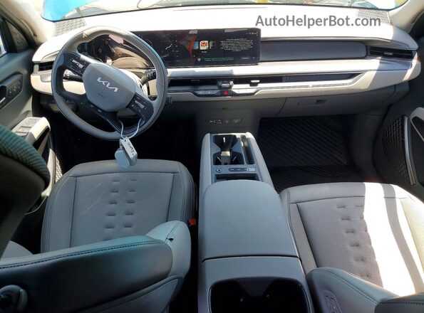 5XYAFFS53TG006033 2026 KIA EV9 Blue Dashboard view
