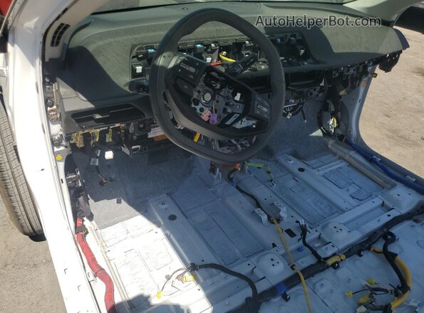 5XYC34JA2SG013493 2025 KIA EV6 White 