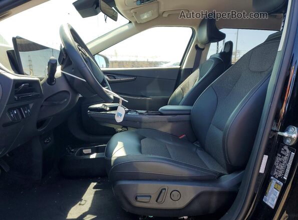 5XYC34JA6SG009558 2025 KIA EV6 Черный Вид салона спереди