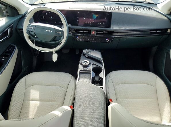 5XYC34JAXSG012334 2025 KIA EV6 Gray Dashboard view