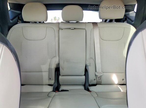 5XYC34JAXSG012334 2025 KIA EV6 Gray Rear seats view