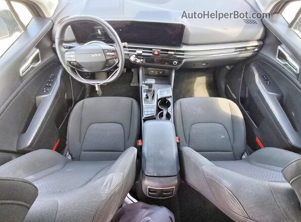 5XYK23DF1TG386476 2026 KIA SPORTAGE Gray Dashboard view