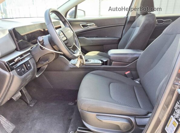 5XYK23DF1TG386476 2026 KIA SPORTAGE Gray Front interior view