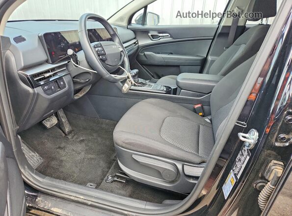 5XYK23DF2TG426838 2026 KIA SPORTAGE Черный Вид салона спереди