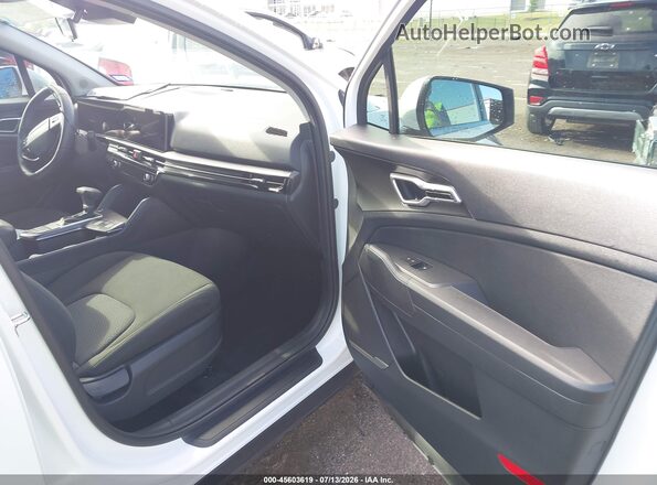 5XYK23DF7TG393593 2026 KIA SPORTAGE White Вид салону спереду