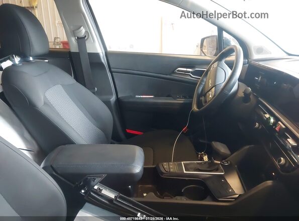 5XYK2CDF0TG408287 2026 KIA SPORTAGE Черный Вид салона спереди