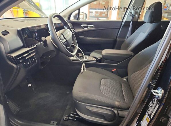 5XYK2CDF4TG429076 2026 KIA SPORTAGE Black Widok wnętrza z przodu