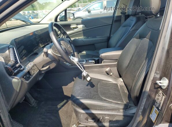5XYK33AF2PG095637 2023 KIA SPORTAGE Gray Widok wnętrza z przodu