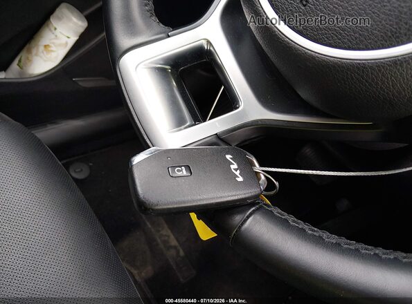 5XYK33AF2PG123730 2023 KIA SPORTAGE Blue Vista del salpicadero