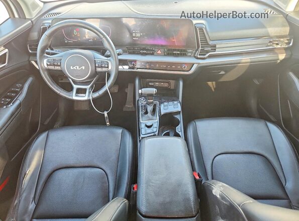 5XYK33AF3PG065126 2023 KIA SPORTAGE White Вид панелі приладів