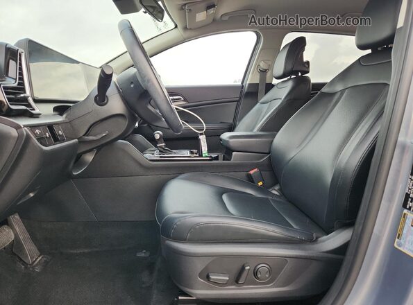 5XYK33AF4PG084333 2023 KIA SPORTAGE Gray Front interior view