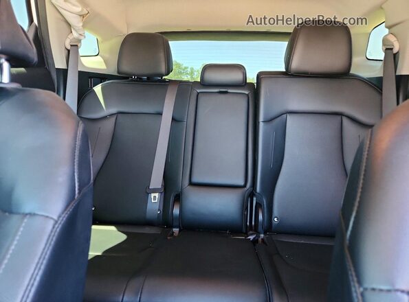 5XYK33AF6PG125772 2023 KIA SPORTAGE White Rear seats view