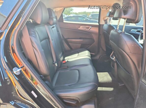 5XYK33AF9PG070959 2023 KIA SPORTAGE Черный Вид задней части салона