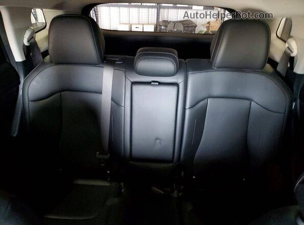 5XYK33DF0SG302577 2025 KIA SPORTAGE Белый Вид задних сидений