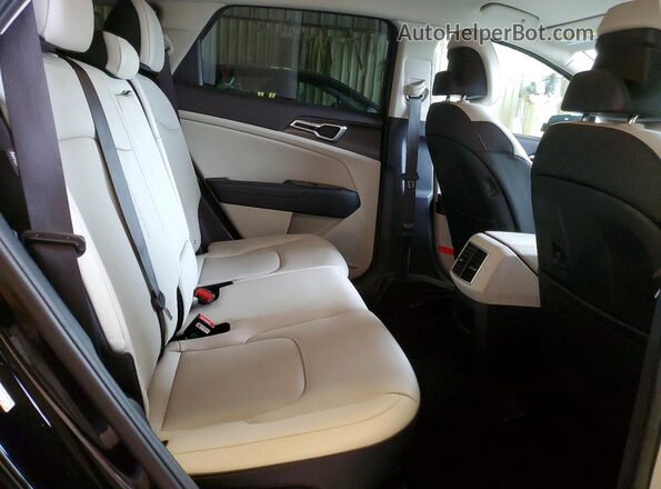 5XYK33DF4RG177125 2024 KIA SPORTAGE Black უკანა სალონის ხედი