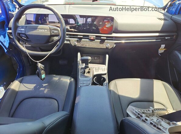 5XYK33DF4TG354893 2026 KIA SPORTAGE Blue წინა პანელის ხედი