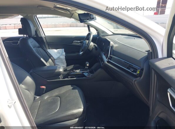 5XYK33DF5SG238133 2025 KIA SPORTAGE White Front interior view