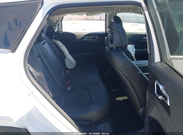 5XYK33DF5SG238133 2025 KIA SPORTAGE White VIN sticker view