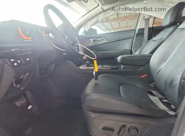 5XYK33DF6TG344074 2026 KIA SPORTAGE White Front interior view