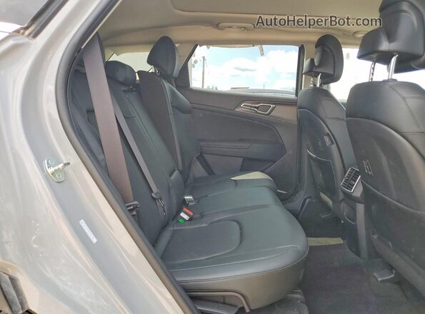 5XYK33DF6TG361702 2026 KIA SPORTAGE Silver Vista interior trasera