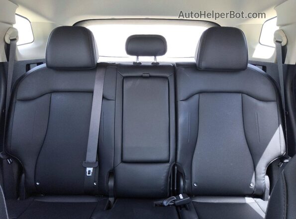 5XYK33DF7SG302916 2025 KIA SPORTAGE Black Rear seats view