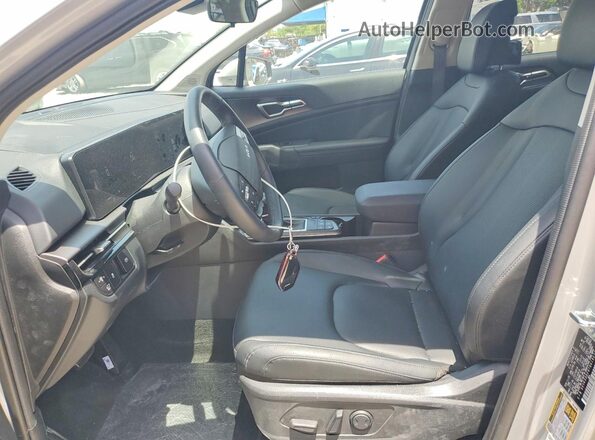 5XYK33DF9TG419074 2026 KIA SPORTAGE Gray Front interior view