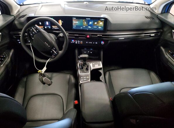 5XYK33DFXTG433310 2026 KIA SPORTAGE Blue Widok deski rozdzielczej