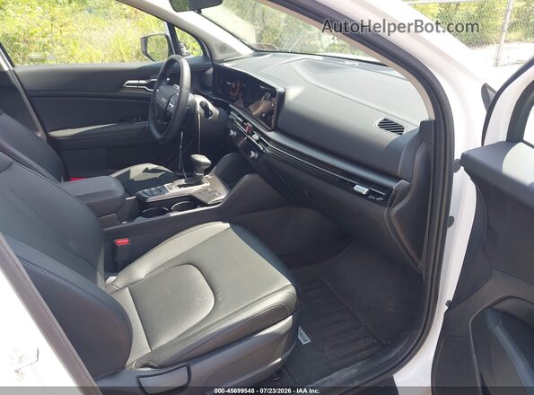 5XYK3CDF9TG385931 2026 KIA SPORTAGE White Front interior view