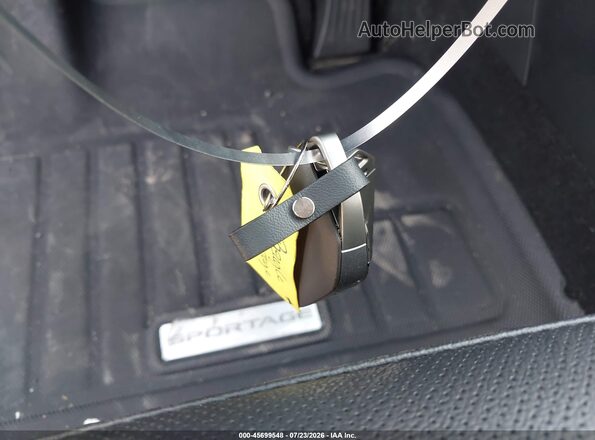 5XYK3CDF9TG385931 2026 KIA SPORTAGE White Dashboard view