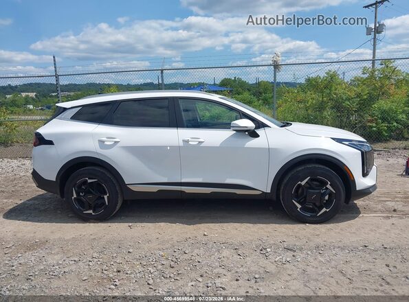 5XYK3CDF9TG385931 2026 KIA SPORTAGE White Rear interior view