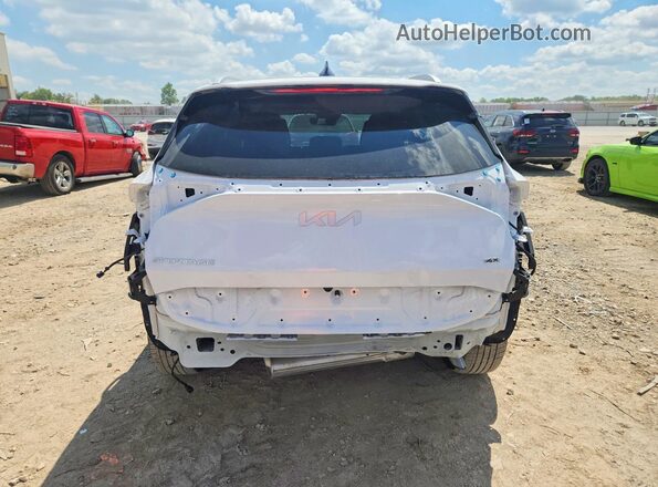 5XYK3CDFXRG193619 2024 KIA SPORTAGE White Widok z tyłu