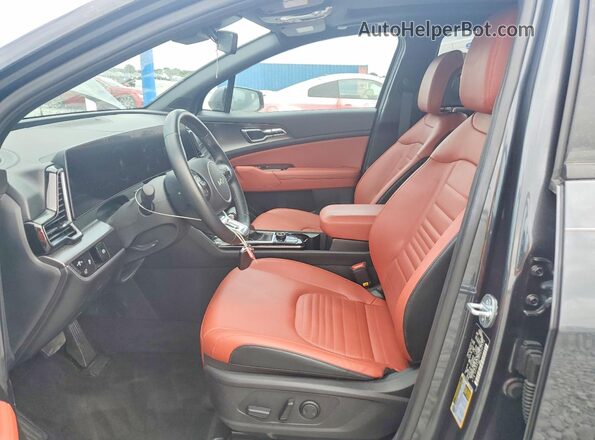 5XYK43AF0PG102775 2023 KIA SPORTAGE Gray Vista interior delantera