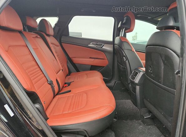 5XYK43DF1SG295250 2025 KIA SPORTAGE Black Rear interior view