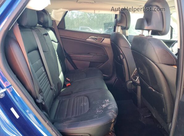 5XYK53AF2PG122071 2023 KIA SPORTAGE Blue Vista interior trasera