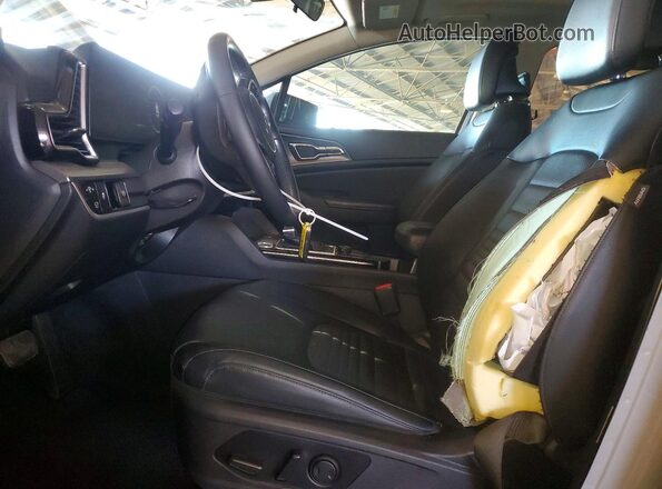 5XYK53AFXPG013146 2023 KIA SPORTAGE Gray Front interior view