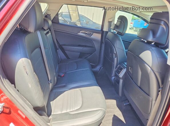 5XYK53DF1SG256641 2025 KIA SPORTAGE Red უკანა სალონის ხედი