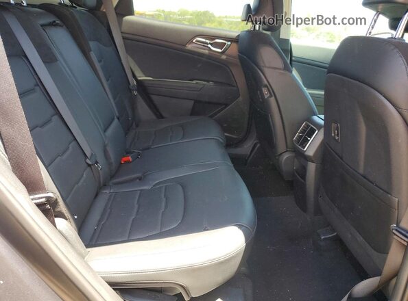 5XYK53DF1TG353243 2026 KIA SPORTAGE Черный Вид задней части салона