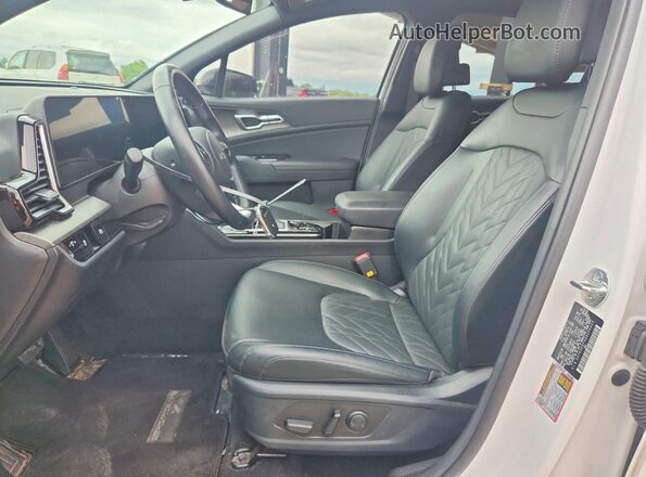 5XYK6CDF0RG200455 2024 KIA SPORTAGE Белый Вид салона спереди