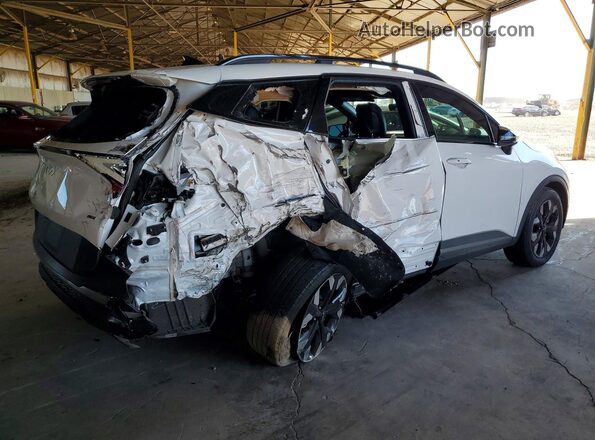 5XYK6CDF1RG201517 2024 KIA SPORTAGE Белый Задняя правая четверть