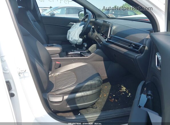 5XYK6CDF1SG318942 2025 KIA SPORTAGE White Front interior view