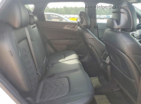 5XYK6CDF3RG154278 2024 KIA SPORTAGE Белый Вид задней части салона