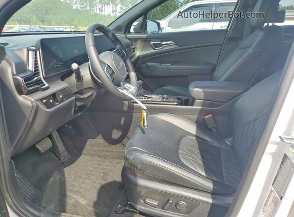 5XYK6CDF3RG154278 2024 KIA SPORTAGE Белый Вид салона спереди