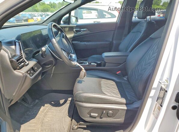 5XYK6CDF6RG155103 2024 KIA SPORTAGE White Front interior view