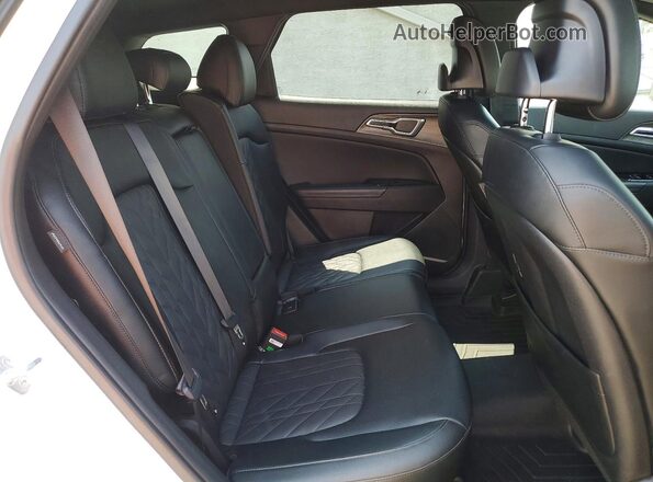 5XYK6CDF6RG155103 2024 KIA SPORTAGE White Rear interior view