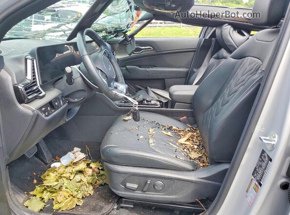 5XYK6CDFXRG223287 2024 KIA SPORTAGE Серый Вид салона спереди