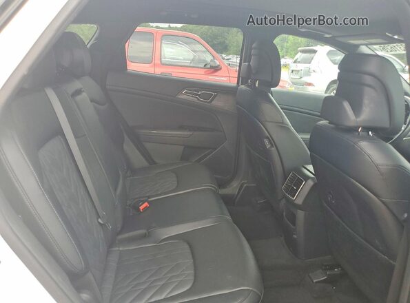 5XYK7CAF7PG014149 2023 KIA SPORTAGE White Widok wnętrza z tyłu
