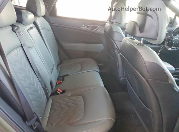 5XYK7CDF5RG144025 2024 KIA SPORTAGE Green Widok wnętrza z tyłu